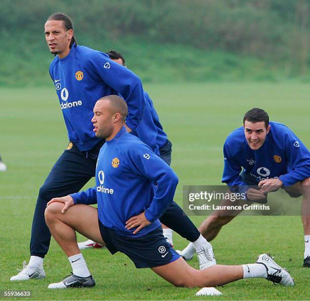 NIKE マンチェスターユナイテッド ジャージ スウェット アンセムウェア