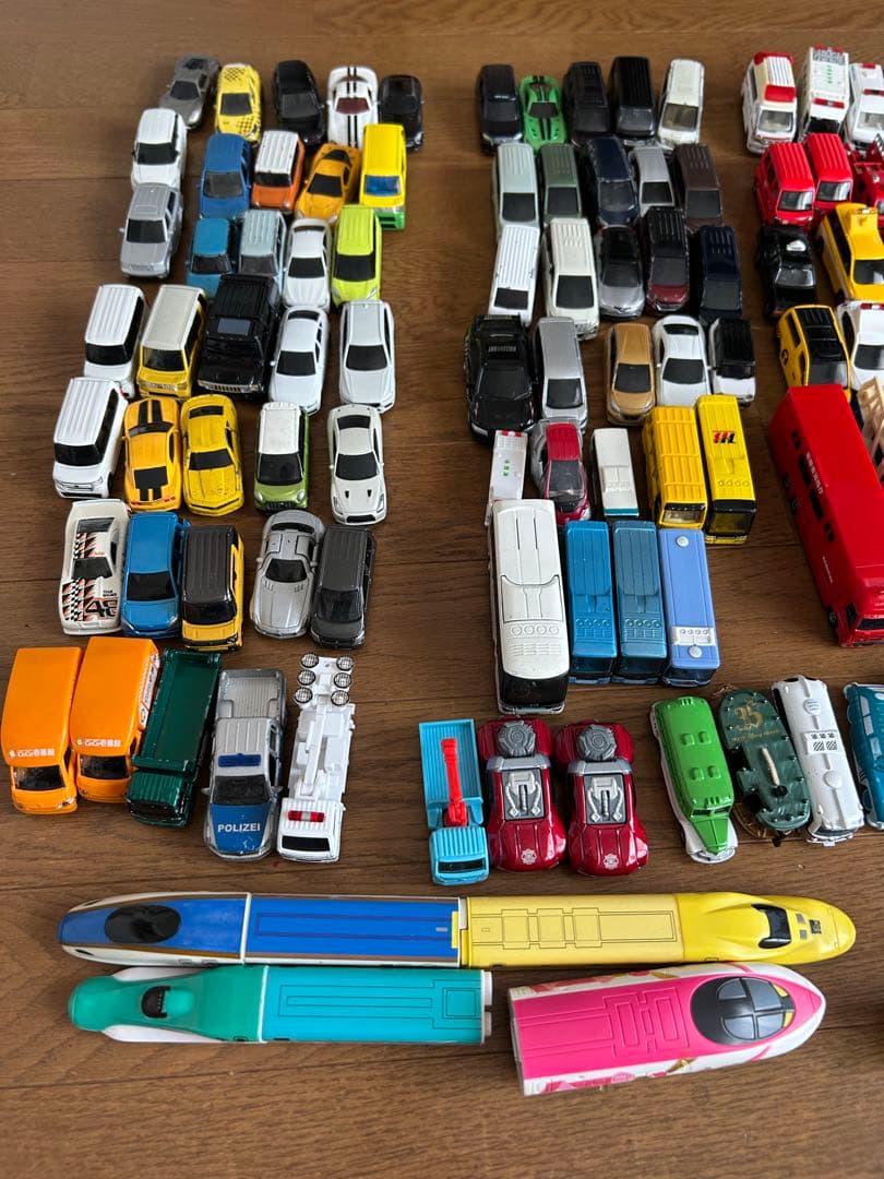 トミカ ミニカー とその他いろいろ、まとめ売り約100台セット