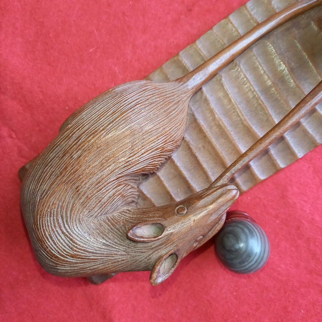 鼠　ネズミ　ねずみ　木彫り　骨董　オブジェ　天然木　古民藝　彫刻　一刀彫