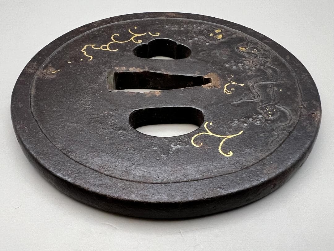 【海】江戸期　鍔　花弁金象嵌鉄鐔　鉄鍔　鐔　古刀匠　極上品　刀装具　箱付