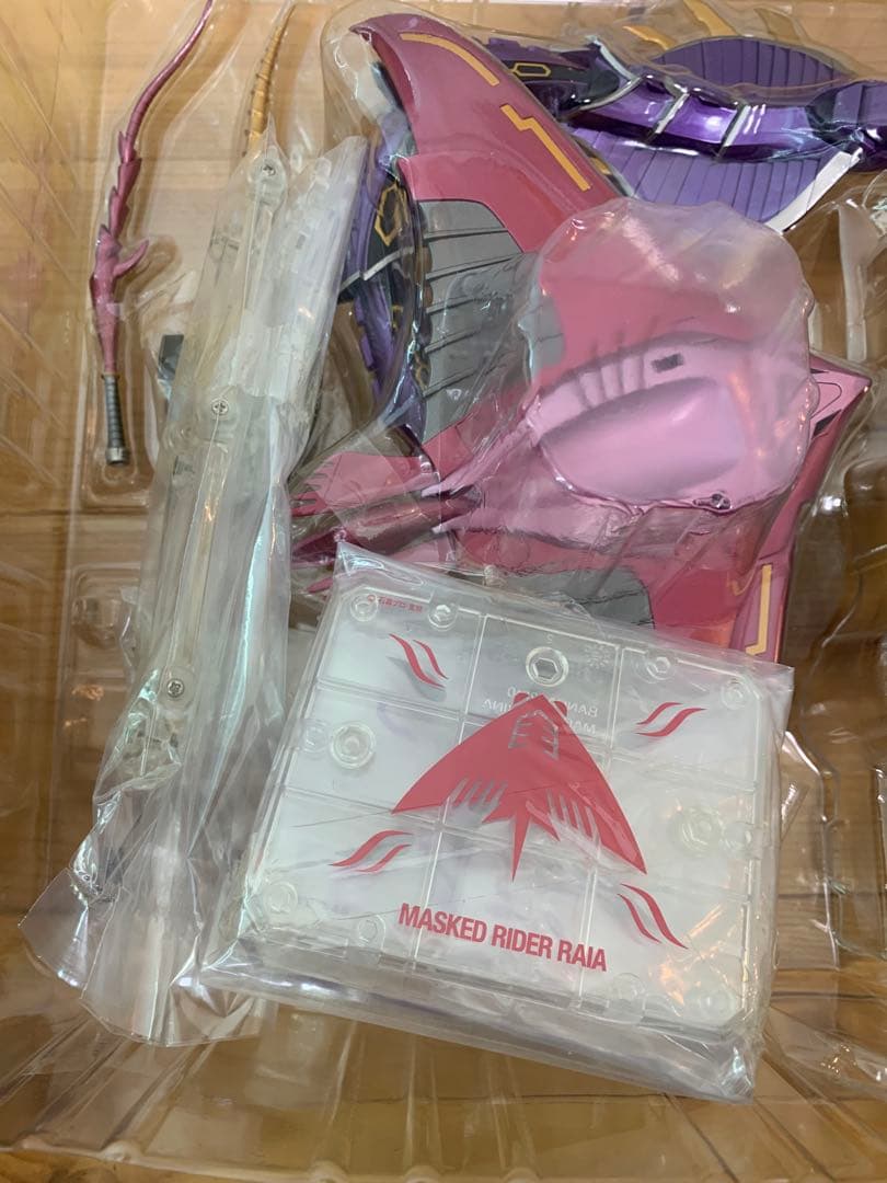 S.H.Figuarts　仮面ライダー龍騎　ジェノサイダー　王蛇　ガイ　ライア