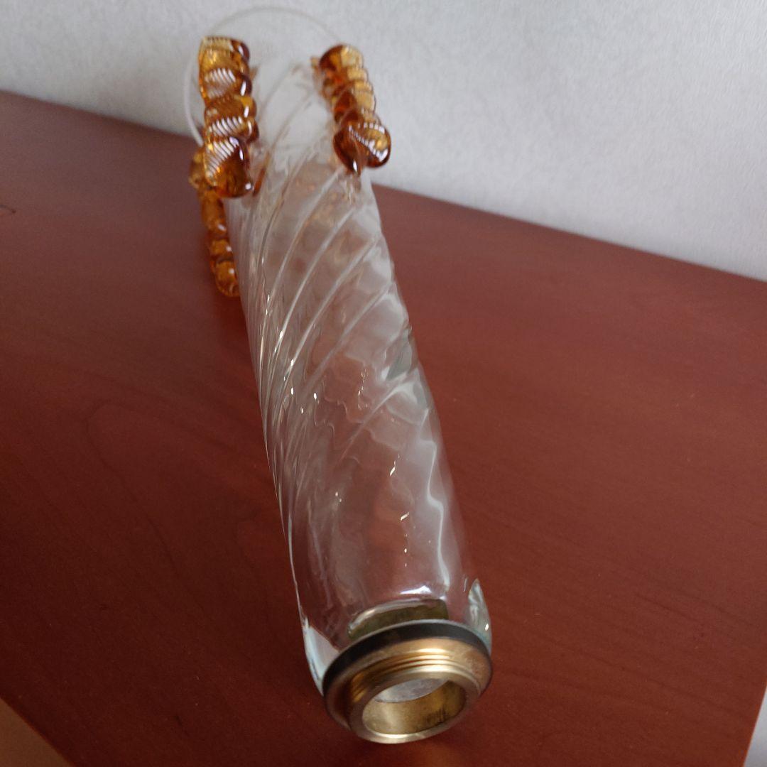 スパイラルデザインのオーダーガラス花瓶