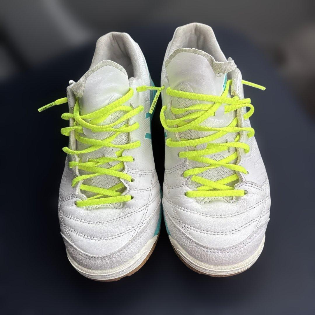 ASICS デスタッキ k ffフットサルシューズ