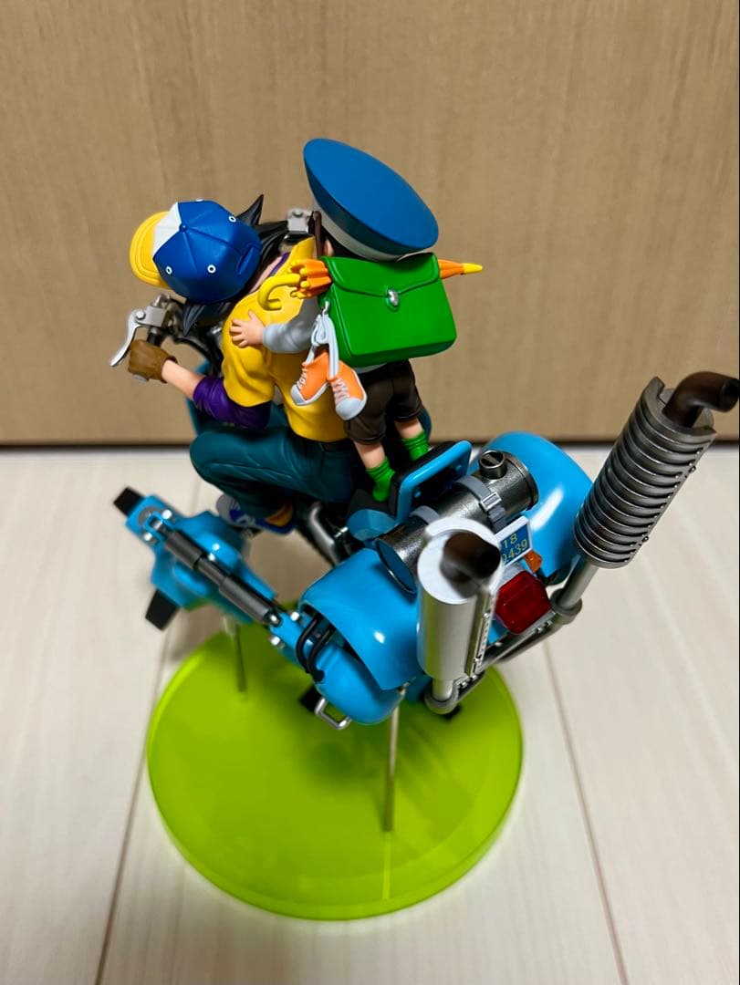 s*u様 ドラゴンボールZ 孫悟空＆悟飯＆二足歩行ロボット　デスクトップリアルマ