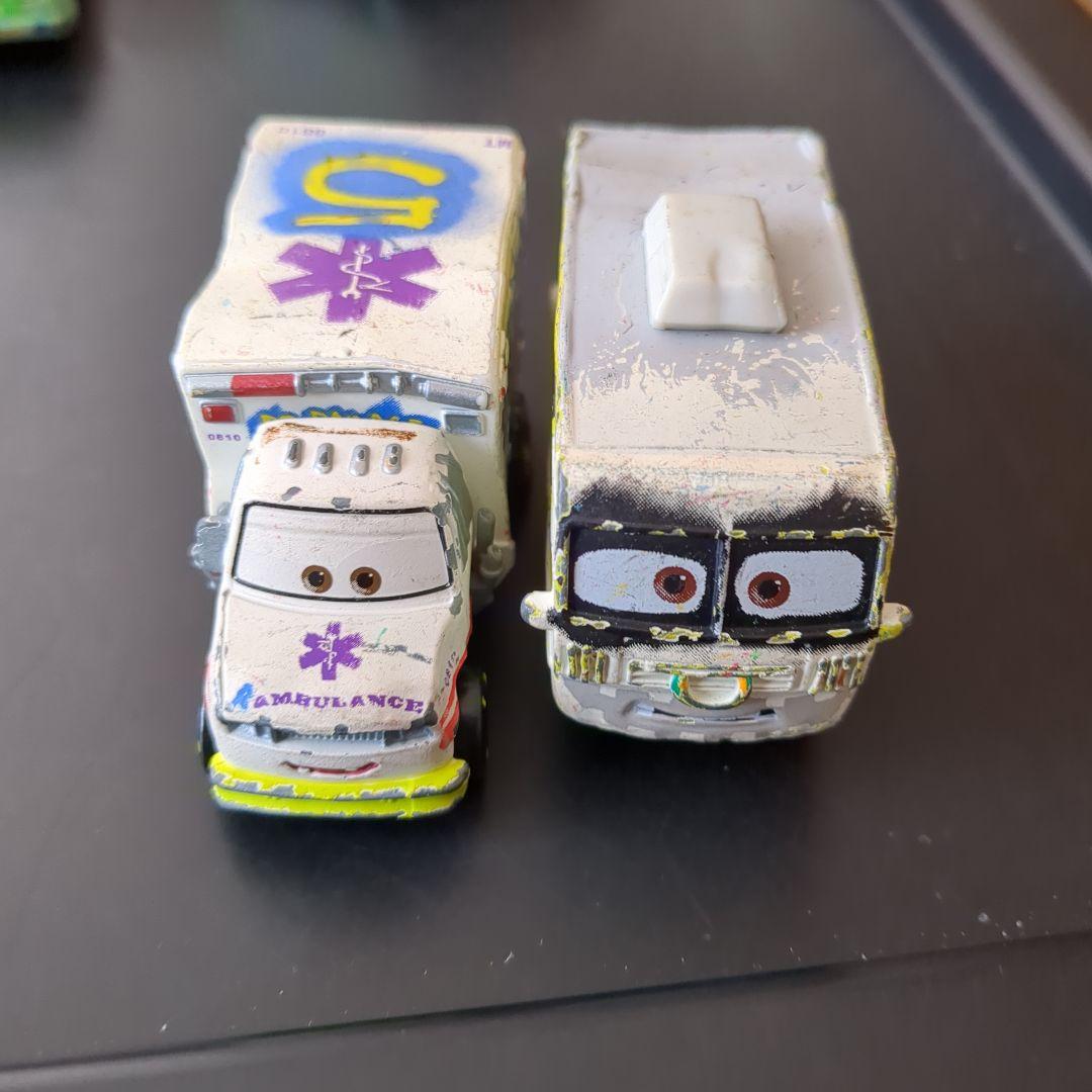 トミカカーズ　ドクターダメージ　アーヴィ　サリー　フィルモア　ディズニートミカ
