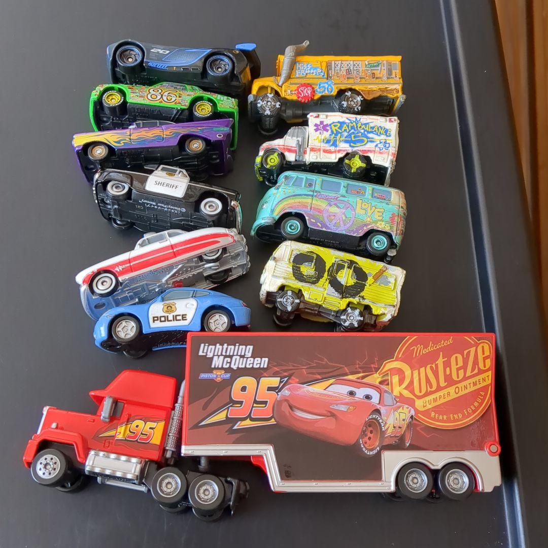 トミカカーズ　ドクターダメージ　アーヴィ　サリー　フィルモア　ディズニートミカ