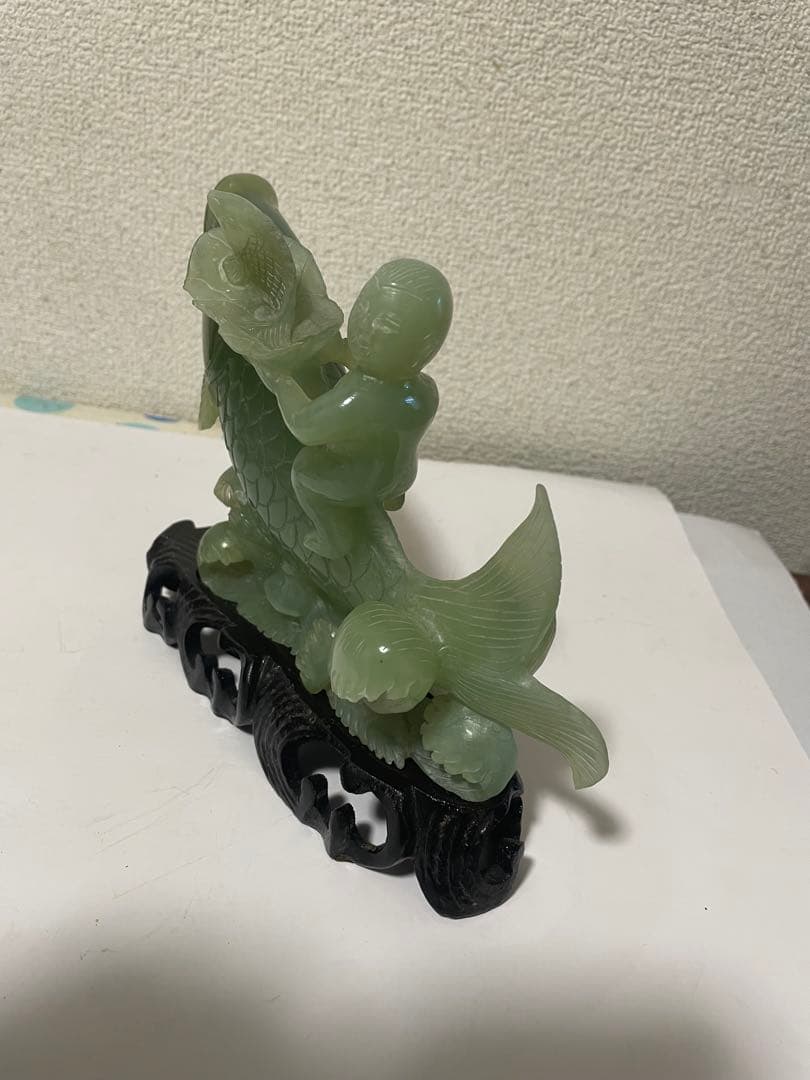 專用です　翡翠玉石彫刻　· 鯉と童子　置物　天然石