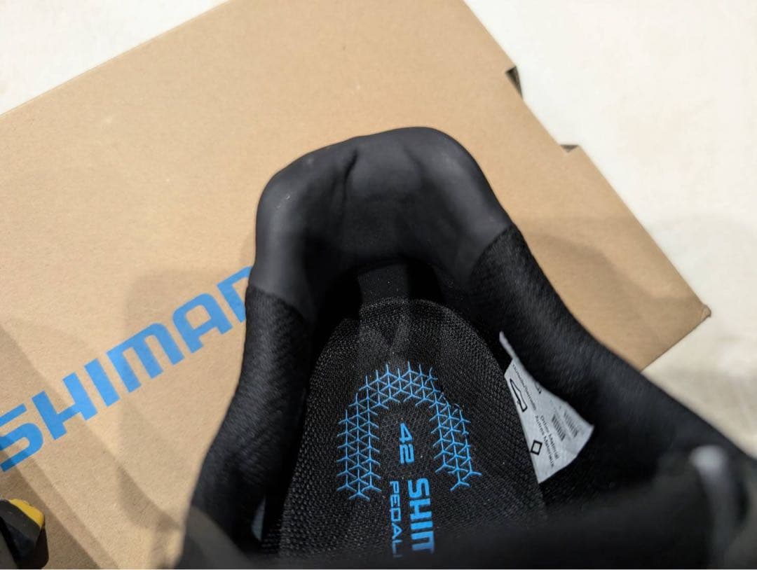 SHIMANO RC-3サイクリングシューズ　42サイズ　26.5㎝