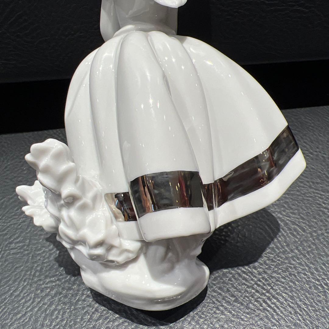 LIADRO リヤドロ（陶器人形 置物） 花と少女 綺麗な花ばかり　スペイン製