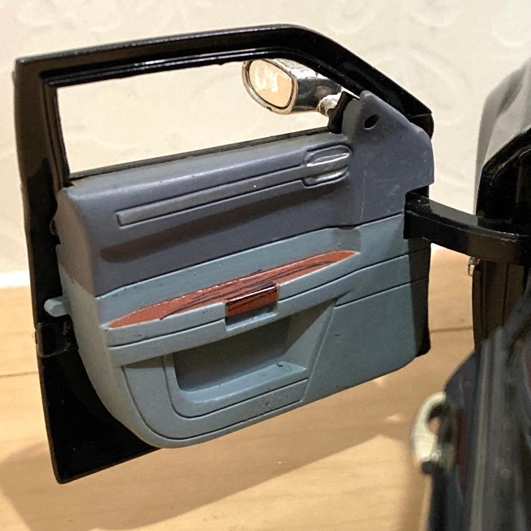 ミニカー JADA DUB CITY KUSTOM$ Chrysler 300C 1/18