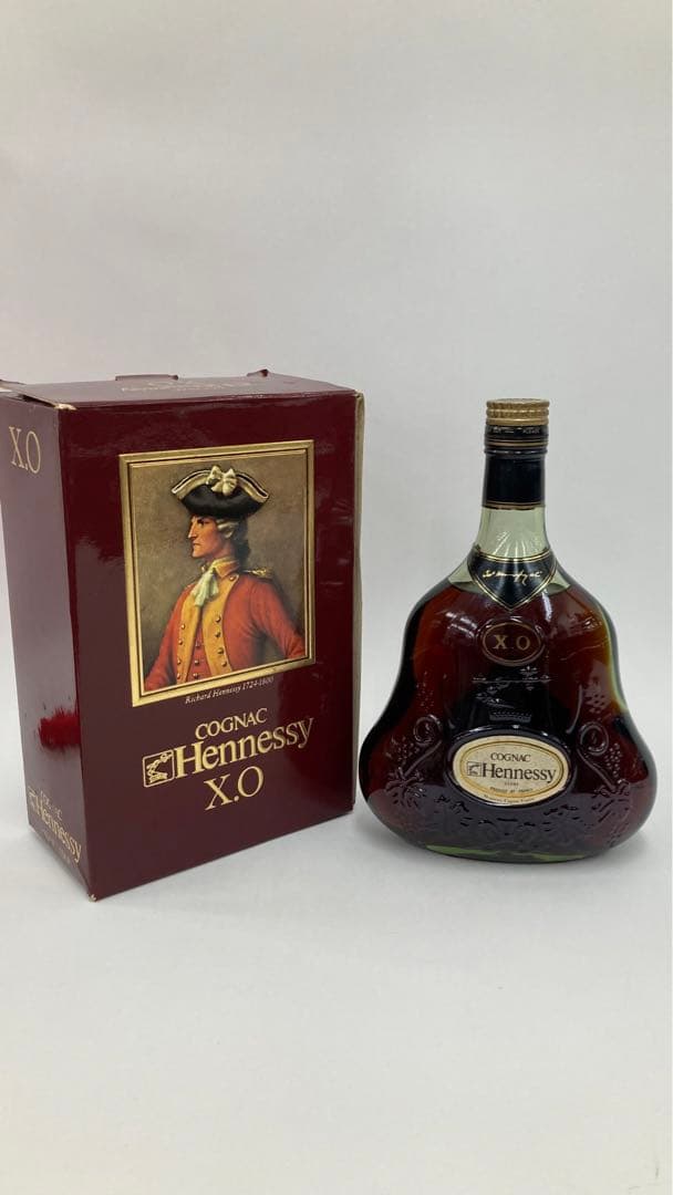 ヘネシーXO　金キャップ　ブランデー特級　コニャック　700ｍｌ　未開封
