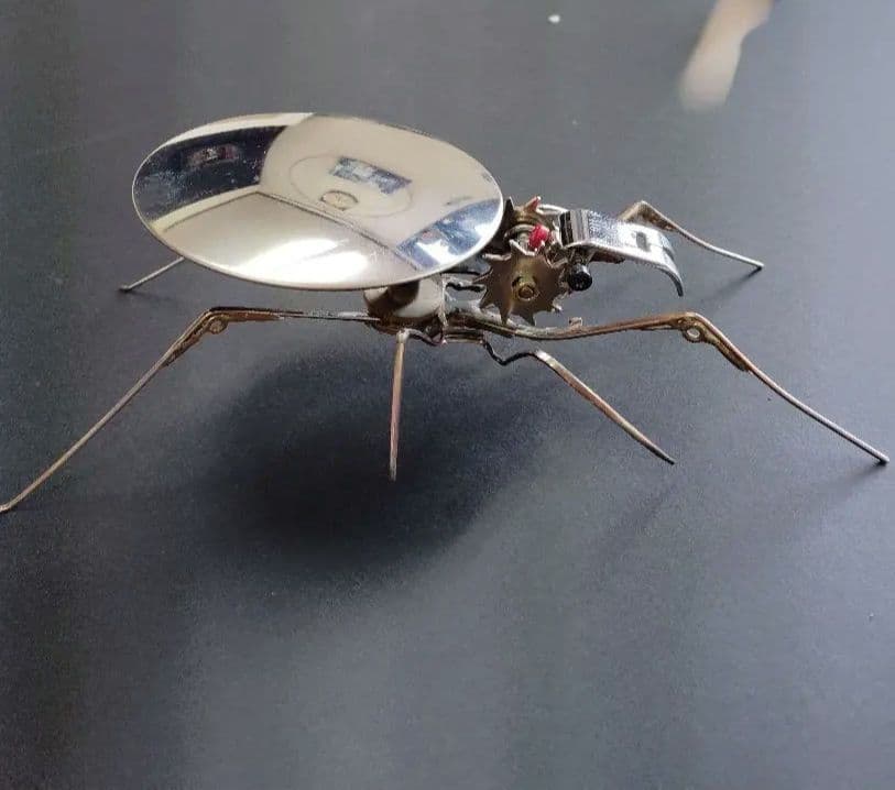スチームパンク　古時計の振子使用昆虫　F-01
