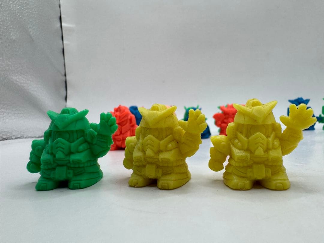 ガン消し旧ガチャポン元祖SDガンダム　あっかんべー　にせガンダム