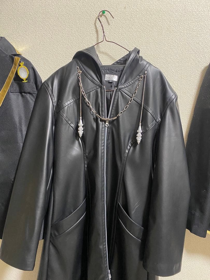 XIII機関 コート