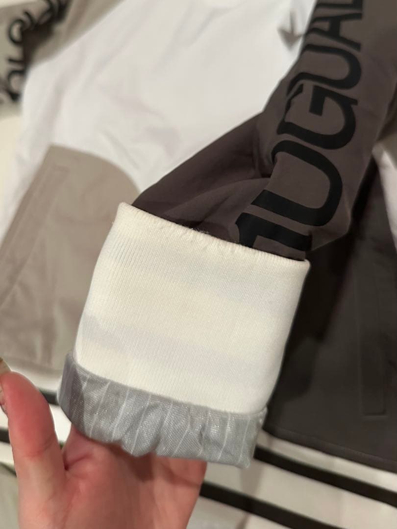 1PIU1UGUALE3 セットアップ ホワイト/グレー