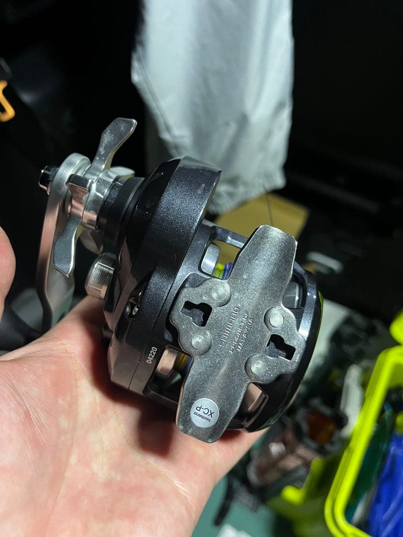 シマノ　Shimano TORIUM 2000HG ベイトリール　ジギング　青物