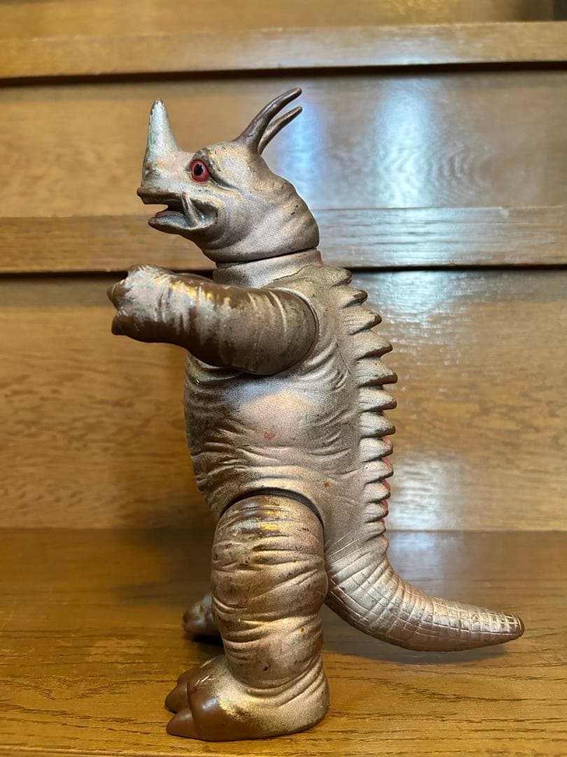 レア物　ネロンガマルサン当時物スタンダードサイズ