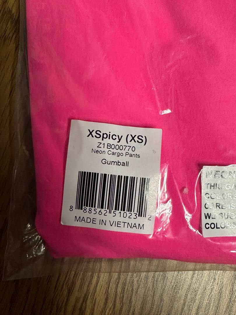新品　正規品　ズンバ　少難あり　X S ネオン　カーゴパンツ