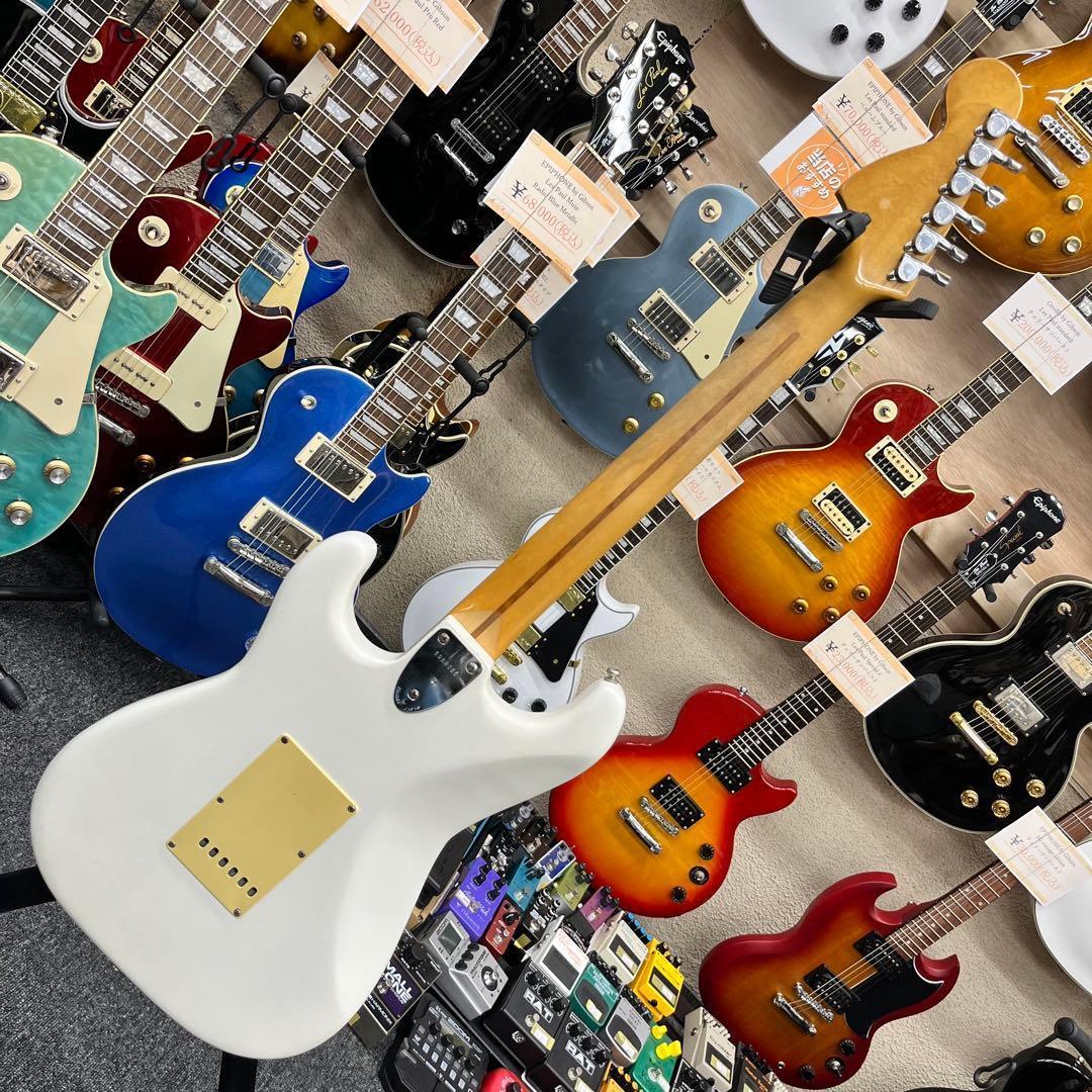 【10261】Fender Japan Stratocaster ST72?