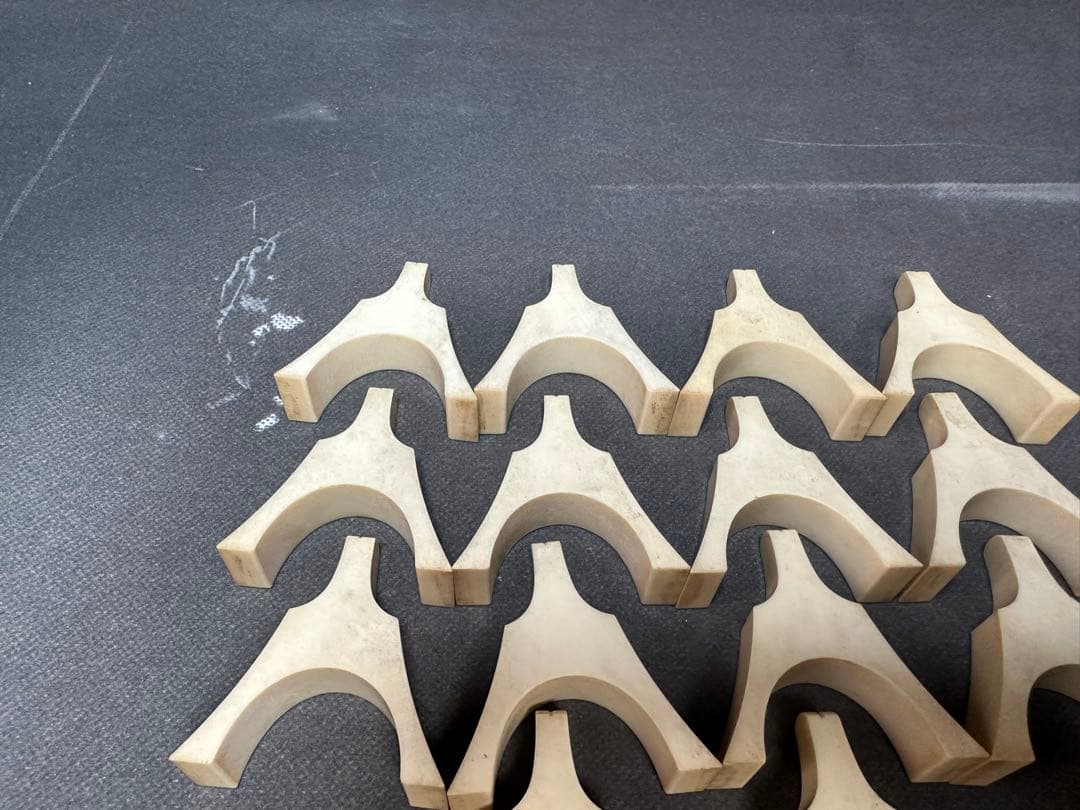 三線　琴柱 筝柱　14個セット 和楽器　御琴　箱付 和琴 御箏琴柱 琴用