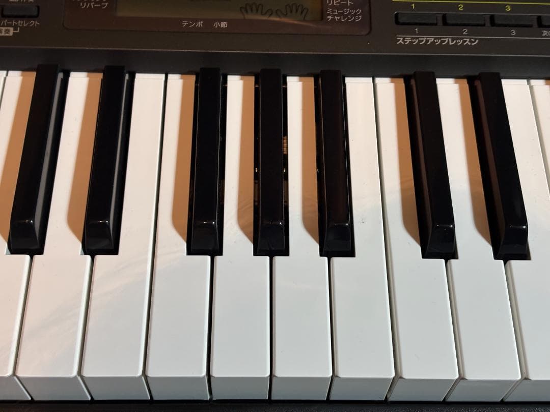 ＜CASIO＞ 電子キーボード　CTK-2200　61鍵　USB端子搭載