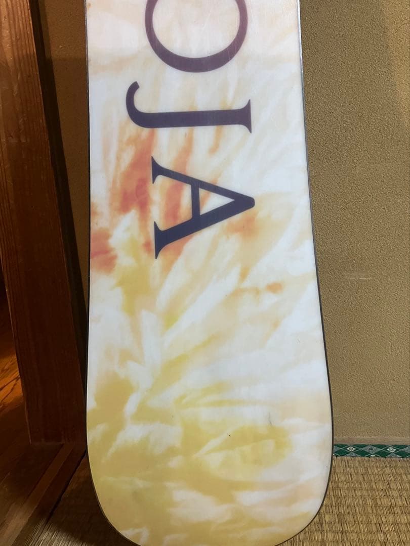 CROOJA HORNET139cmクロージャホーネット　スノーボード