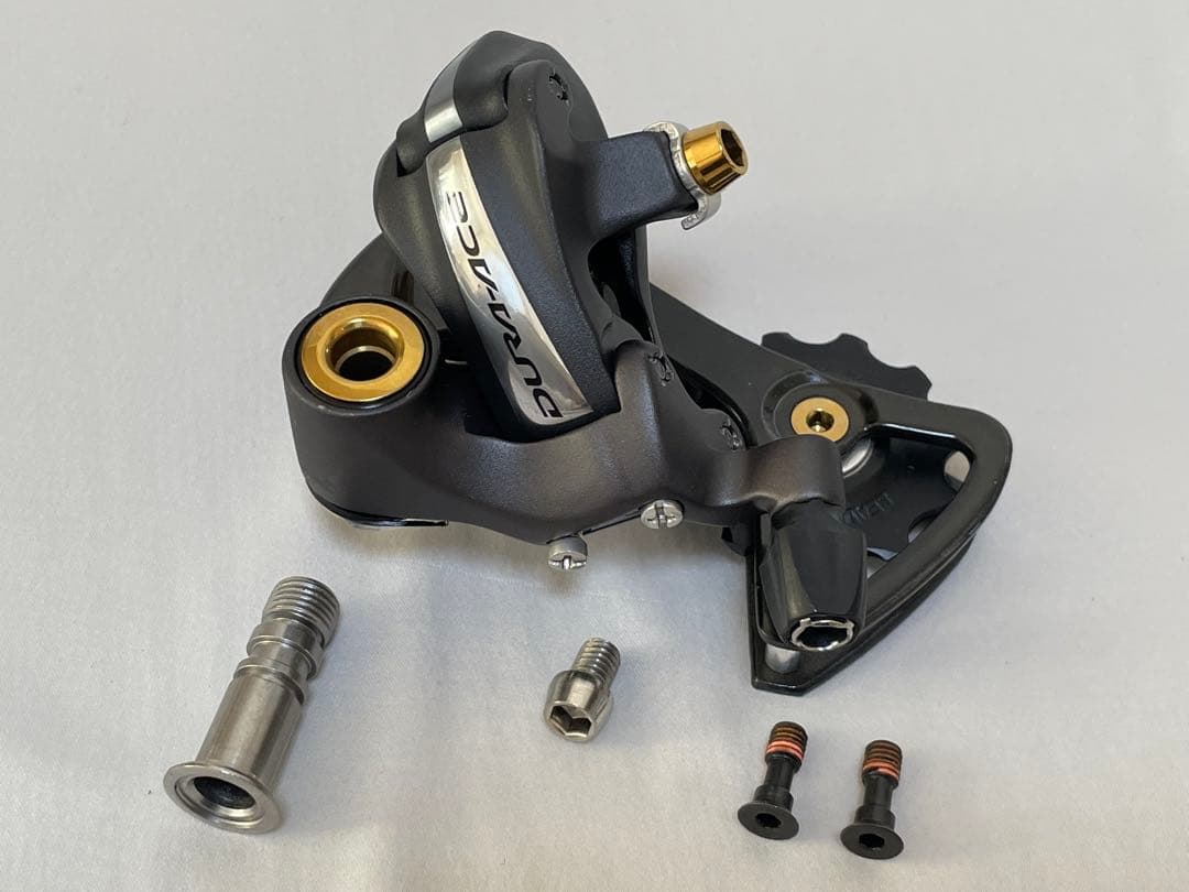 シマノDURA－ACEリヤ変速機「RD－7900」夢屋チタンボルト仕様中古品