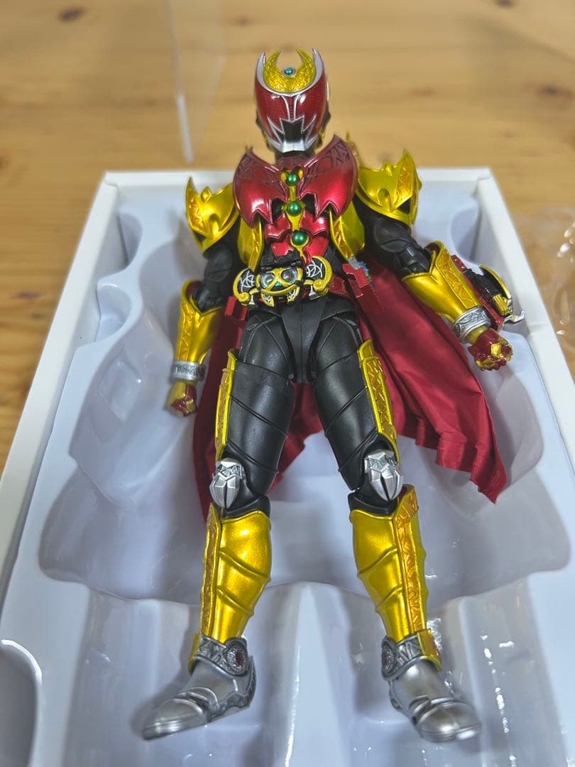 S.H.Figuarts真骨彫製法仮面ライダーキバエンペラーフォーム