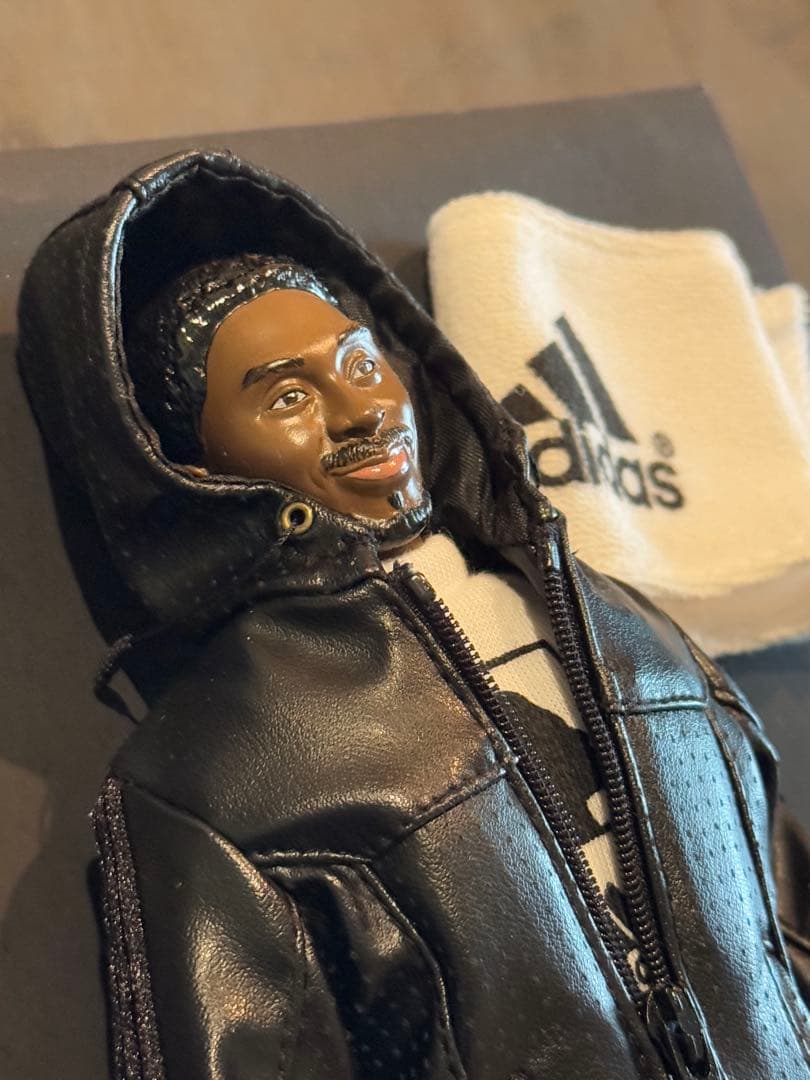 非売品 コービー アディダス KOBE adidas フィギュア 人形