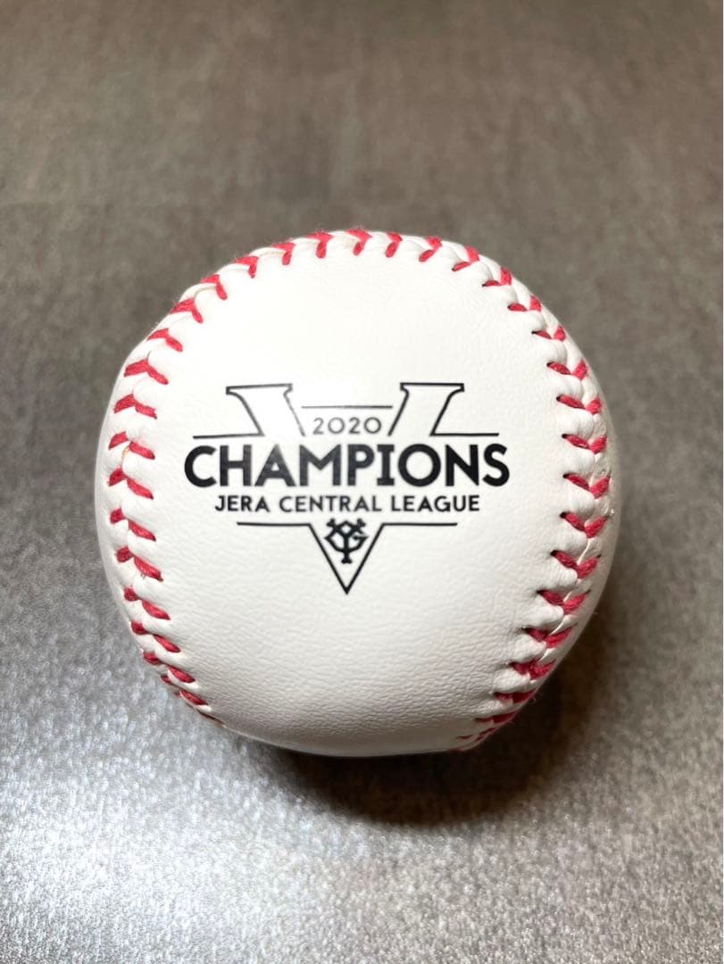 巨人　ジャイアンツ　岡本和真　直筆サインボール