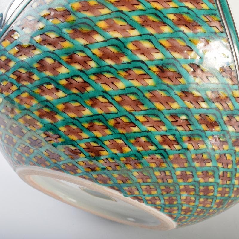 九谷焼　三代三ツ井為吉作　色絵草花文　飾壷　共布共箱　V　R6833B