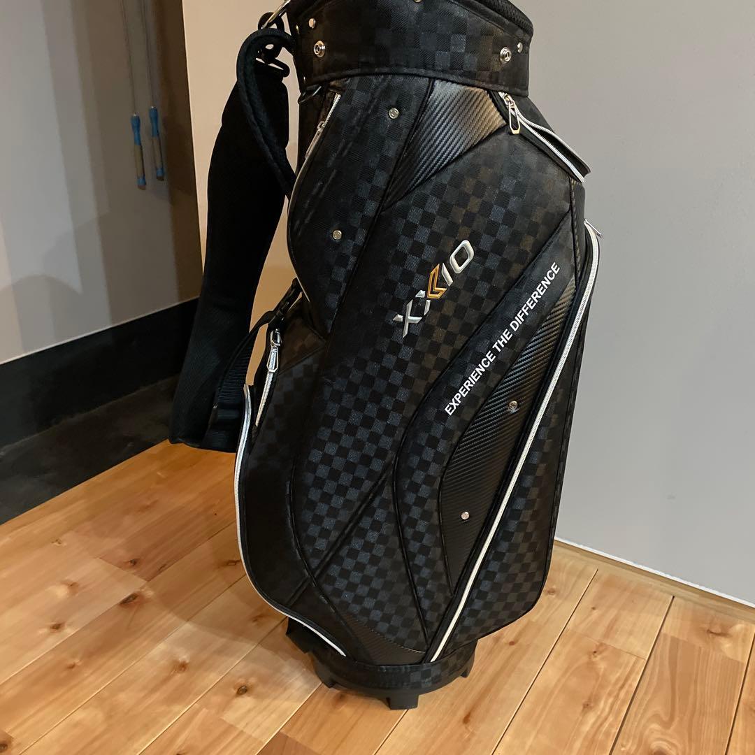 ダンロップ XXIOキャディバッグ ブラックチェック　2024モデル