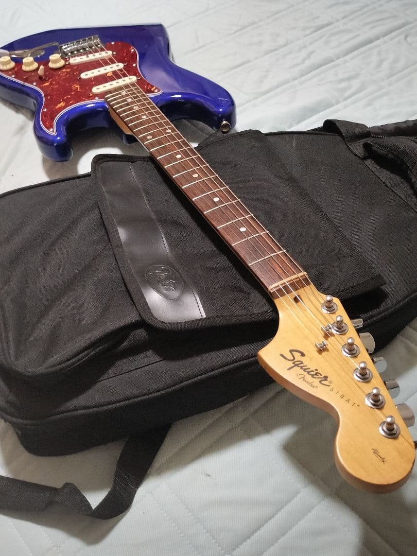 Squier ストラト Affinity 青 ケース付き 初心者最適