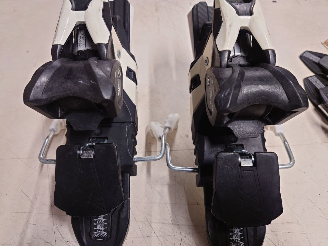 アトミック Atomic warden 13 demo スキー ビンディング