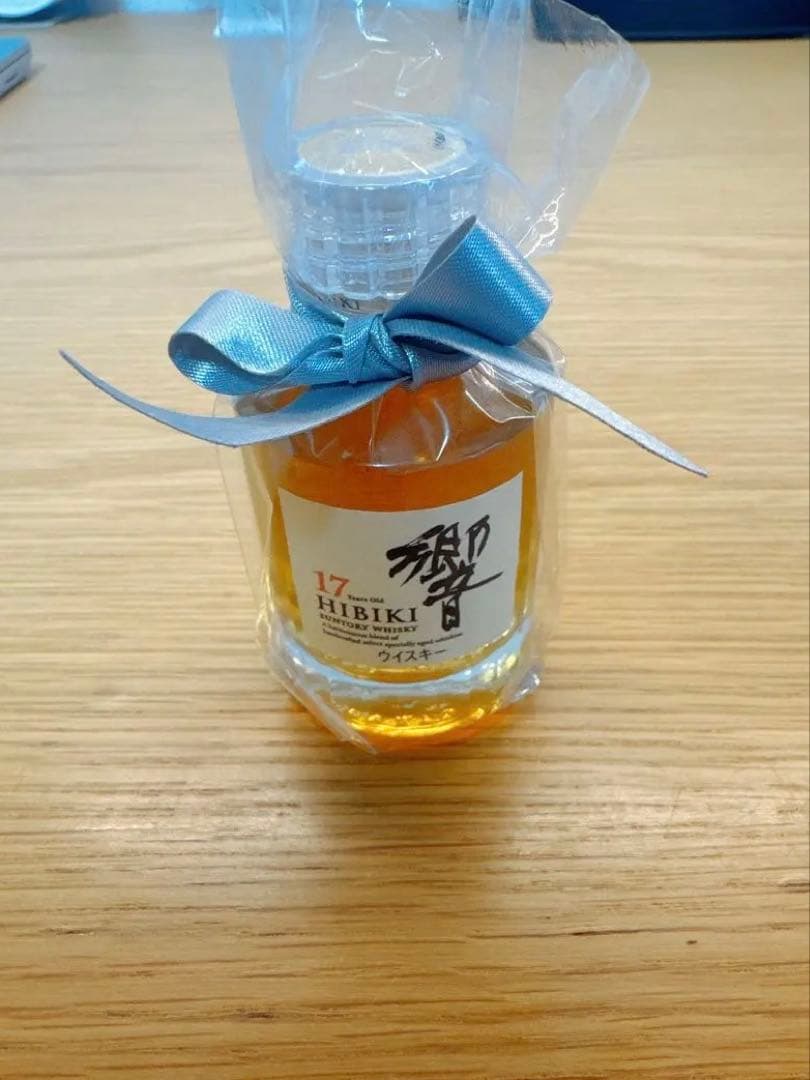 響 17年 ウイスキー 包装付き