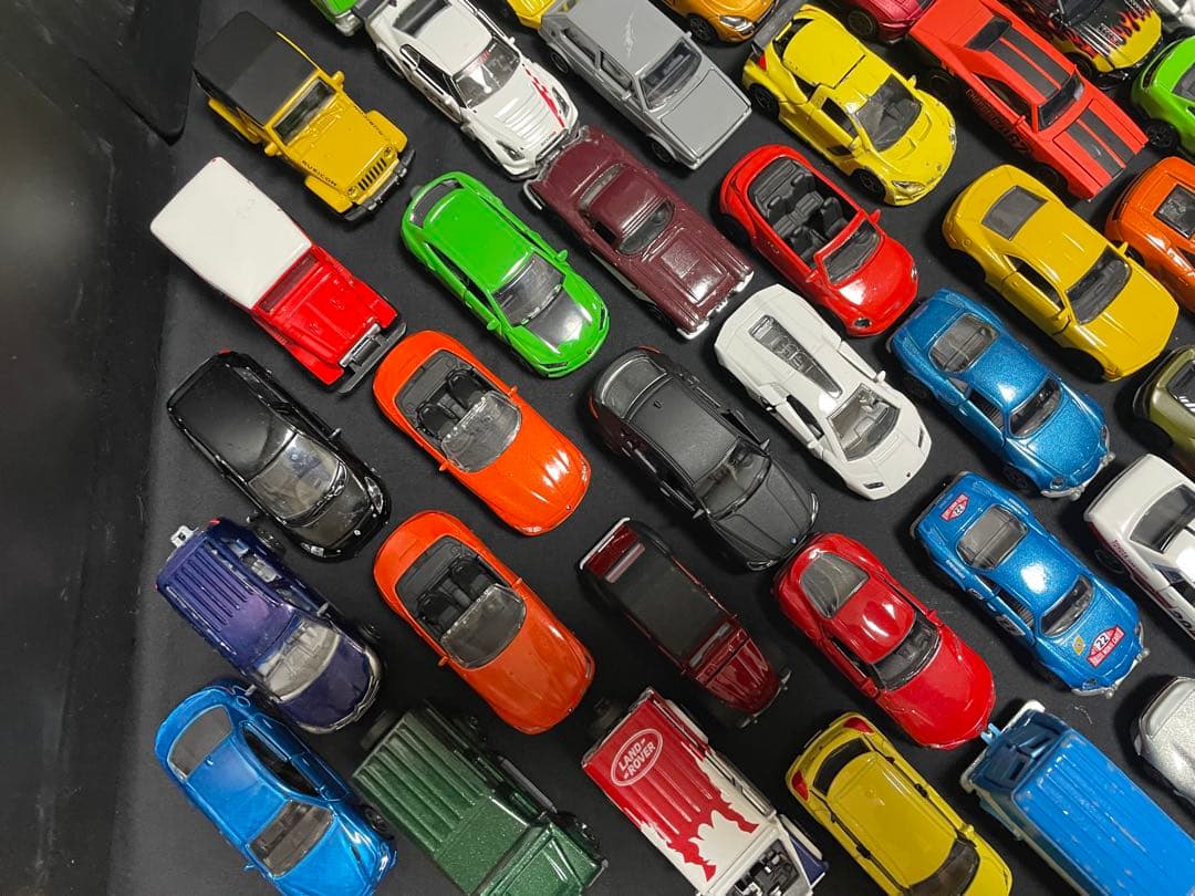 大量　マジョレット製ミニカー　まとめ売り　84台セット　1/64