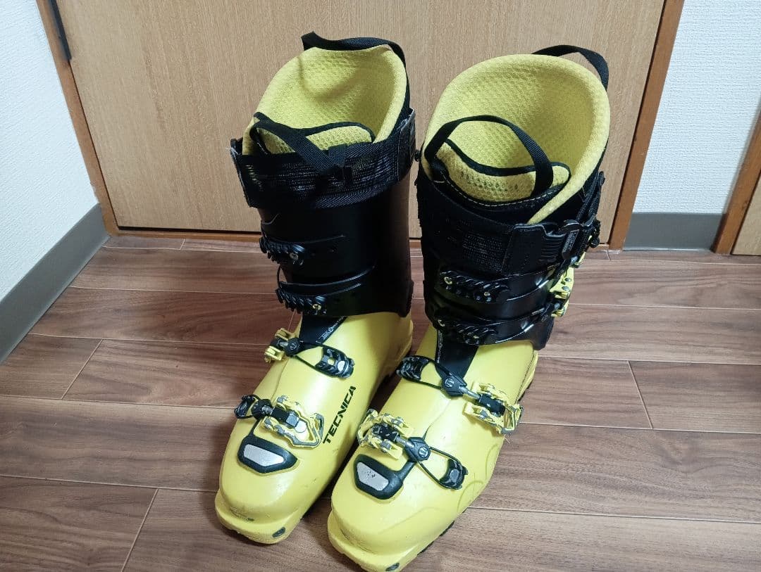 Tecnica Zero G Tour Pro スキーブーツ フレックス130