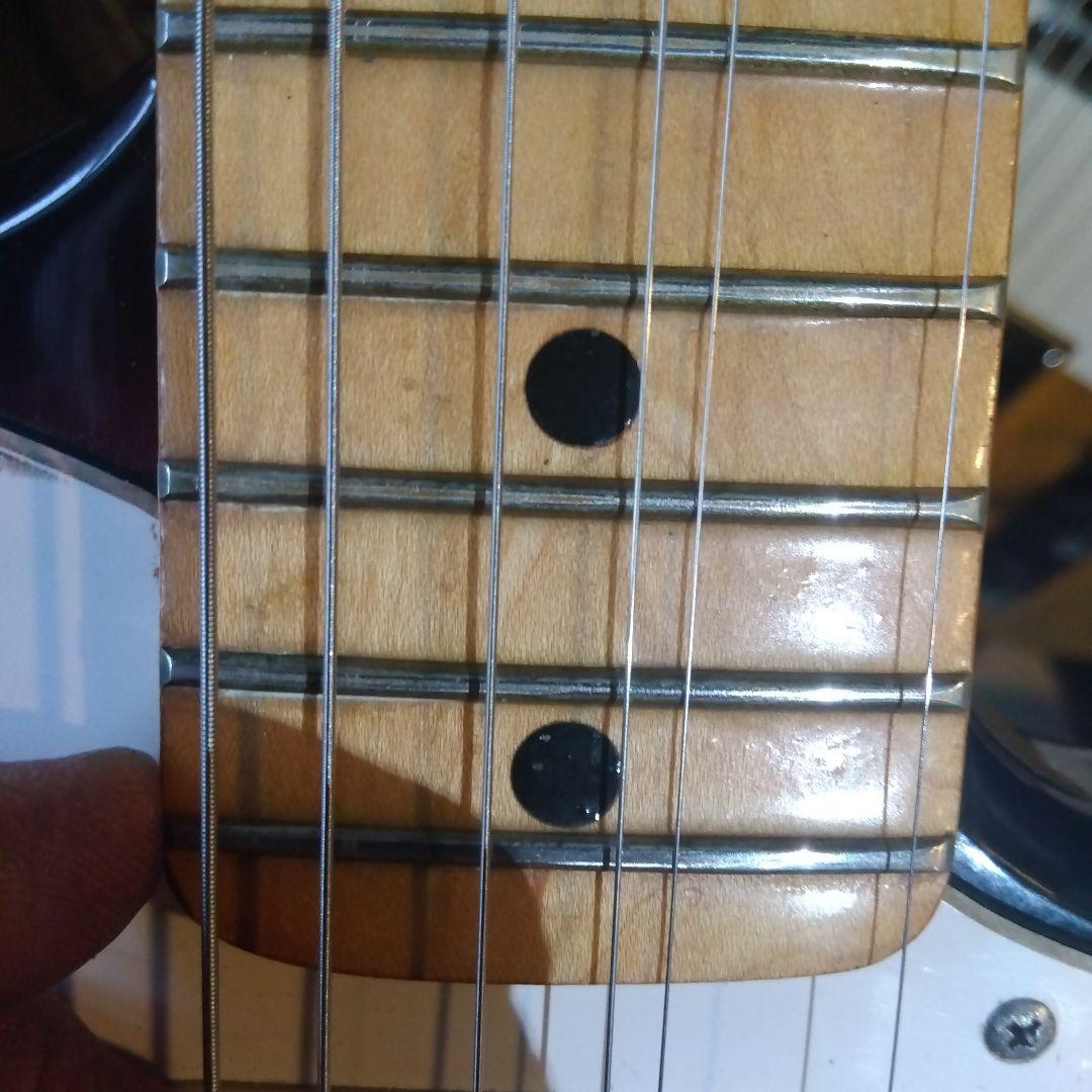 ストラトキャスター タイプ。サンバースト …値下げ！