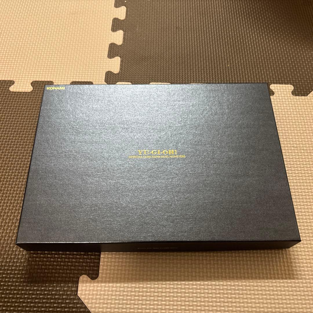 遊戯王カードゲーム25周年記念商品「三幻神」（ステンレス製）