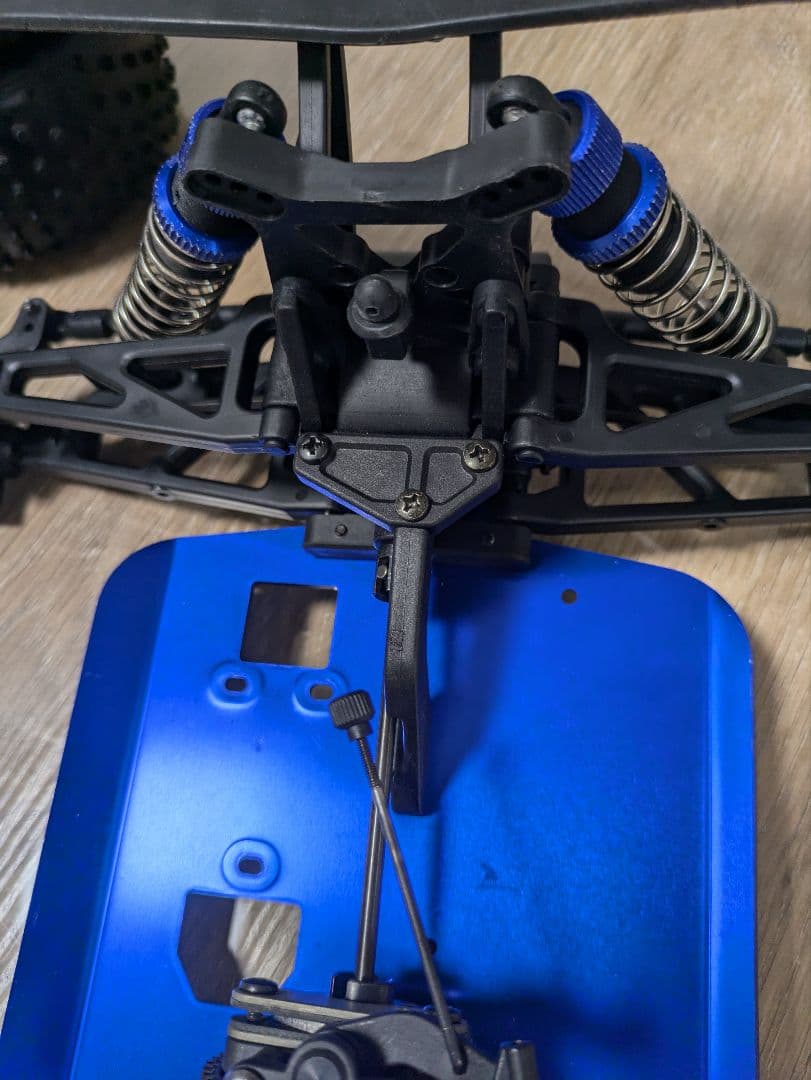 京商DBX、エンジンラジコン、未完成品