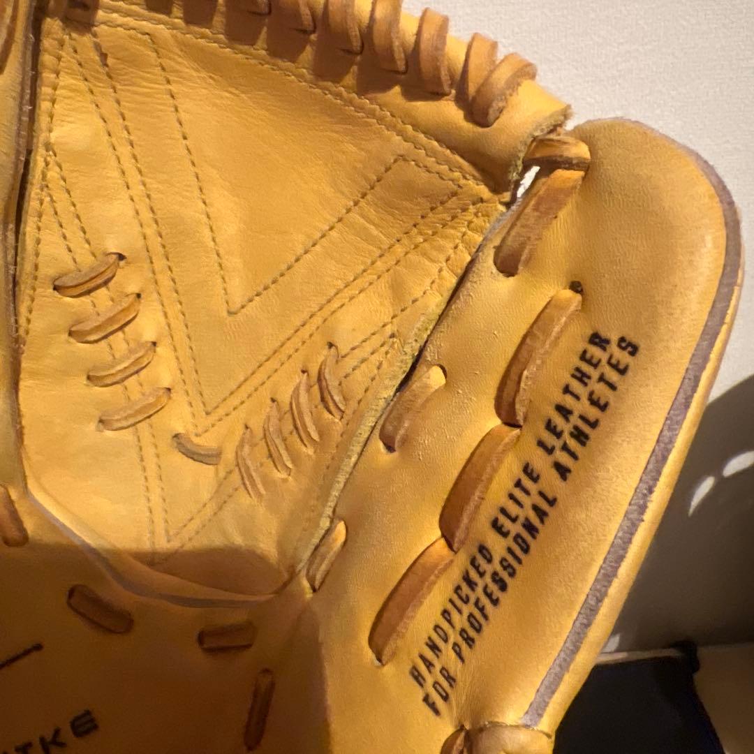 左投げ　軟式グローブ　ダルビッシュモデル