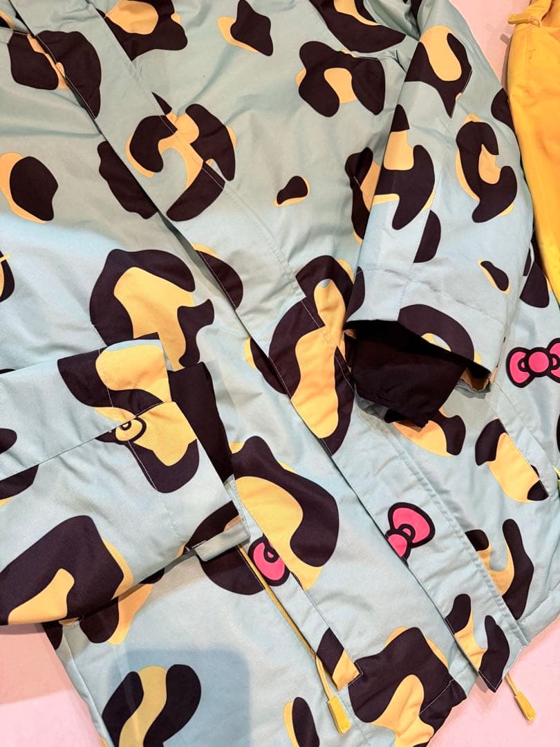 ハローキティ　スノーウェア　セットアップ　M