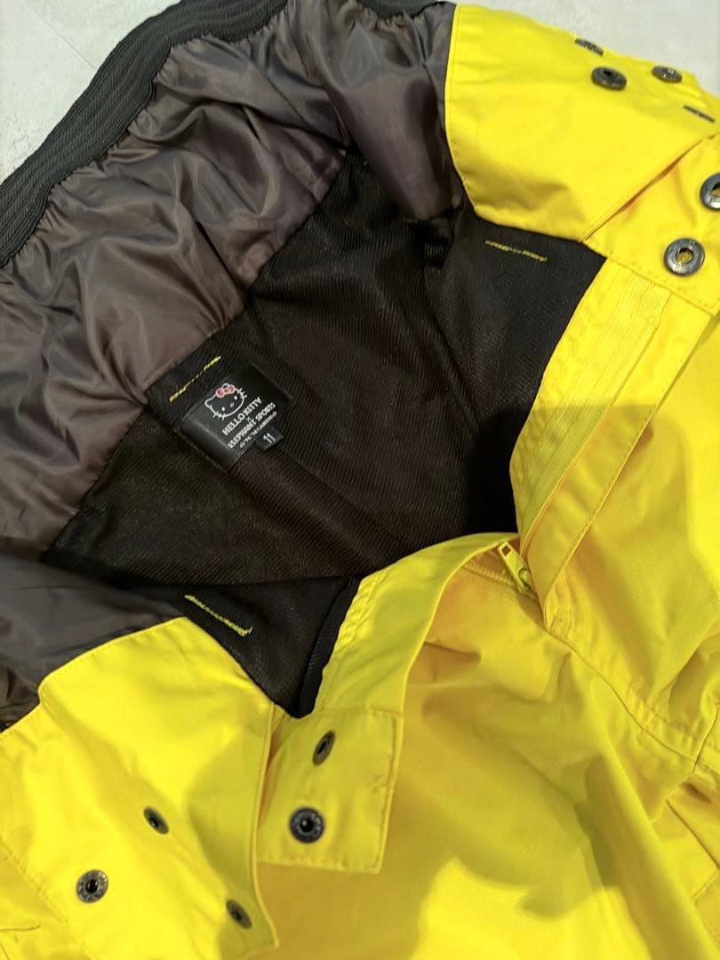 ハローキティ　スノーウェア　セットアップ　M