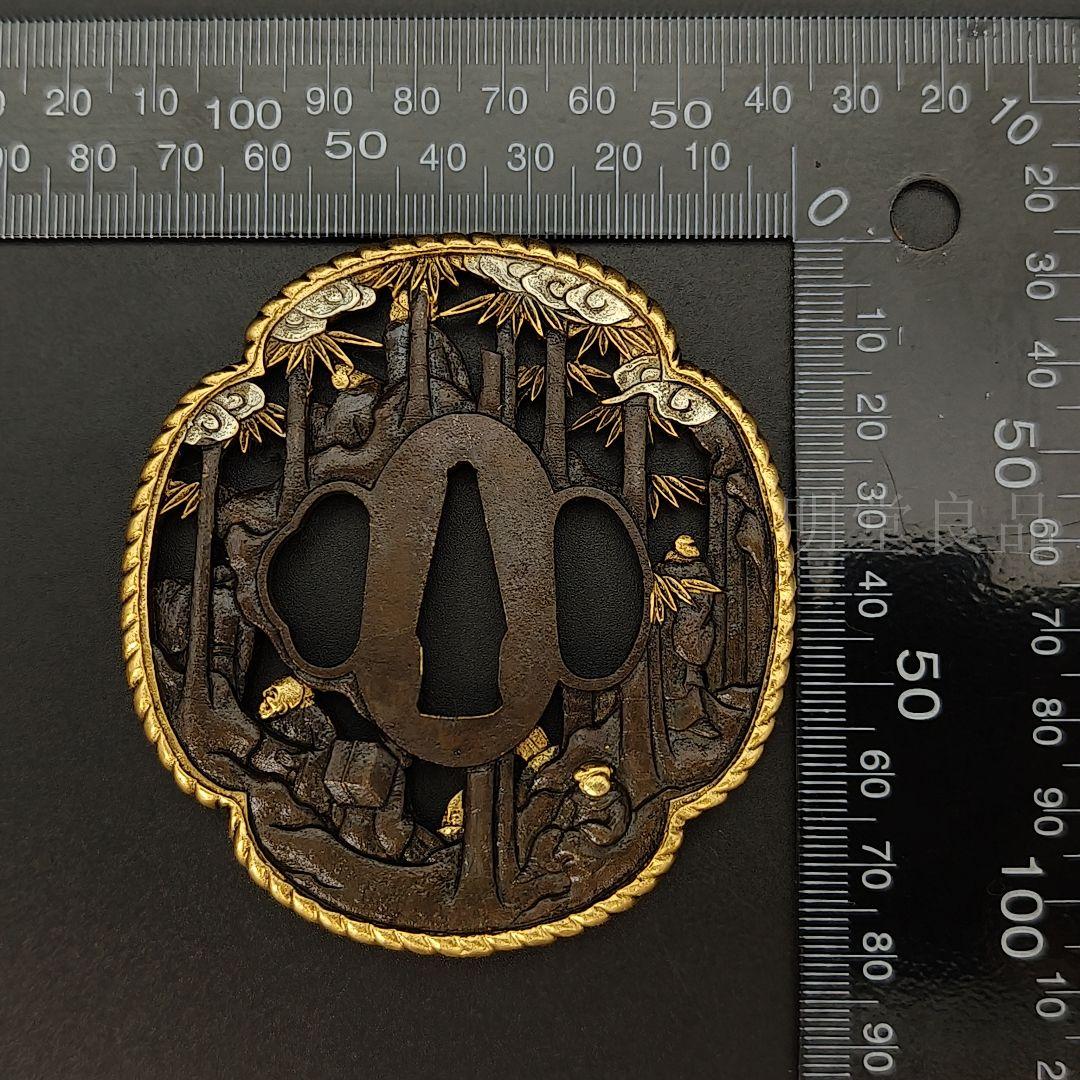 日本刀装具　刀鍔　竹林七賢者の図　銅地　細工　金銀メッキ　刀剣美術　武道具