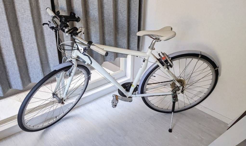 シティサイクル ホワイト 700C 21段変速