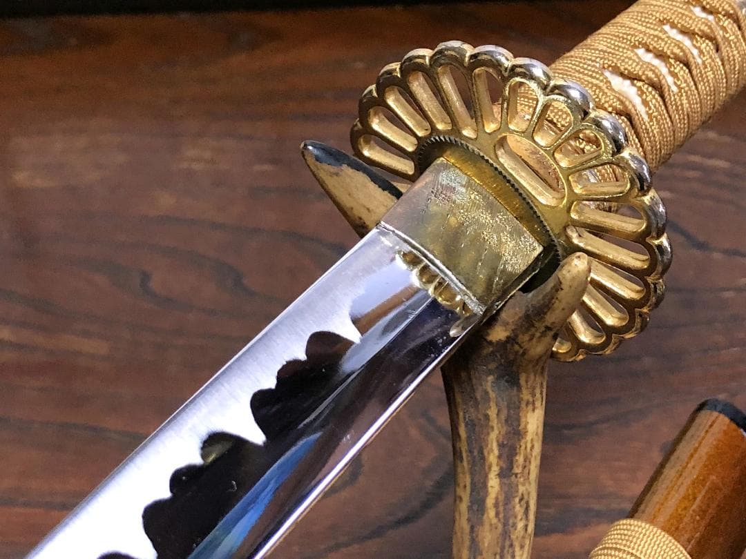 【 大小模造刀 】　大刀）全長104ｃｍ　脇差）全長71ｃｍ