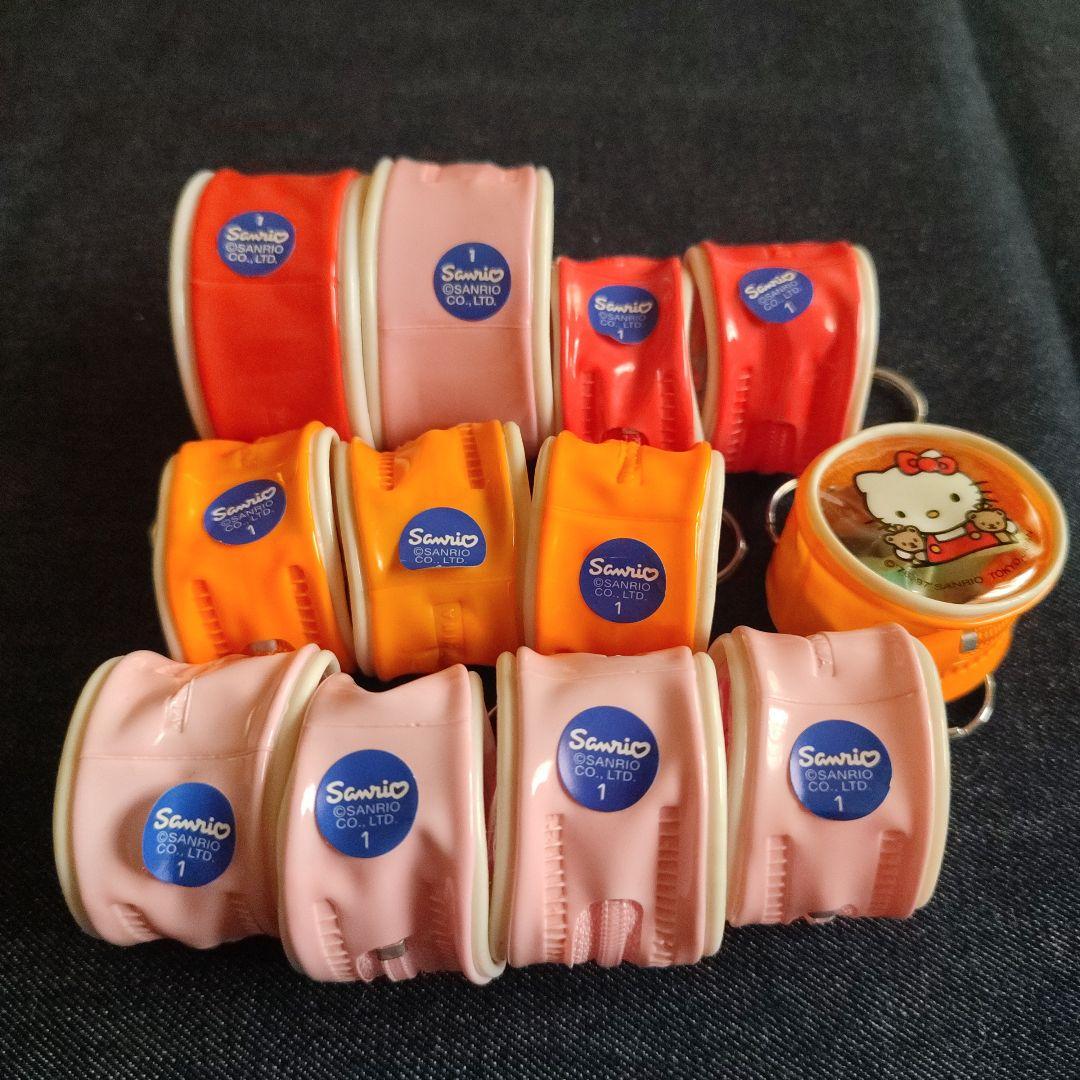 最終品　レトロハローキティホルダーポーチ　ストラップ　シール まとめて22点