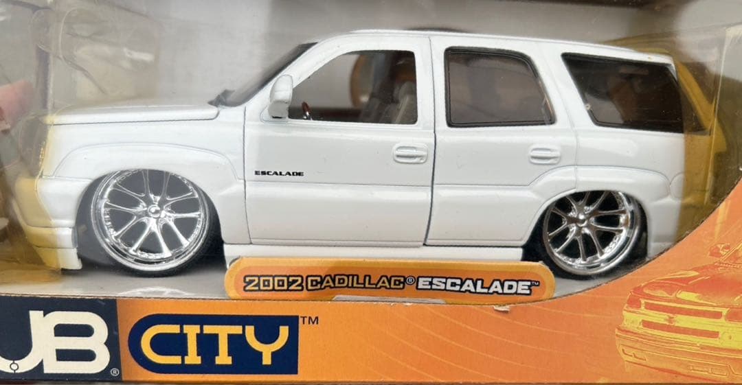 2002キャデラック エスカレード 1/24