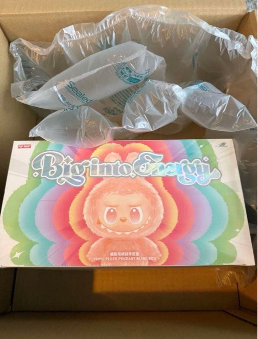 POP MART Big into Energy ぬいぐるみ