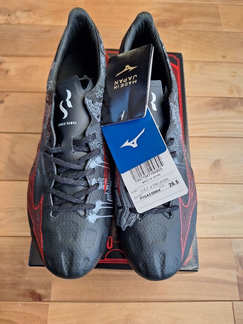 ヴ*ー様 Sergio Ramos SR4 スパイク ブラック/レッド